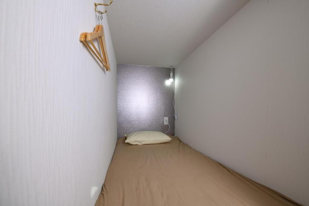 Hostel Mash Cafe & Bed Akihabara Tokio Zewnętrze zdjęcie